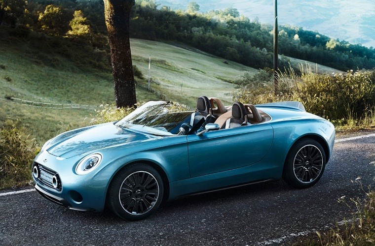 Mini Superleggera Vision là phiên bản mui trần hai chỗ, mang bản chất của dòng roadster cổ điển, kết hợp hài hòa giữa phong cách hiện đại của Anh Quốc và sự tinh tế, truyền thống của Ý.